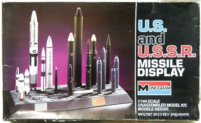 Monogram 1/144 US and USSR Missile Display  - ACLM / Pershing / Minuteman / Trident / Poseidon / Polaris / Peacekeeper / Titan / AS-6 / SS-20 / SS-N-6 / SS-N-8 / SS-N-17 / SS-N-18 / SS-4 / SS-13 / SS-17 /SS-18 / SS-19, 6019 plastic model kit