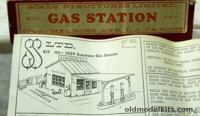 Scale Structures Limited 1/87 Gas Station With Visible Pumps - Late 1910 through 1920s - HO Craftsman Model, K101 plastic model kit