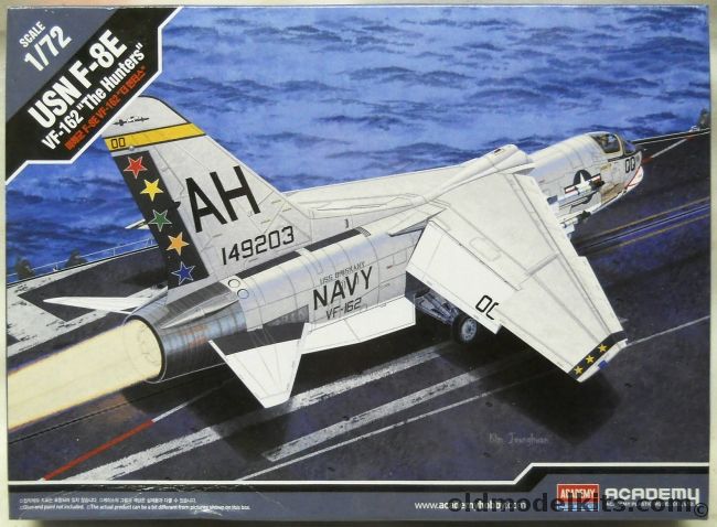 Academy 1/72 F-8E Crusader - US Navy VF-162 The Hunters USS Oriskany 1966 / VF-103 Sluggers USS Forrestal 1964, 12521 plastic model kit