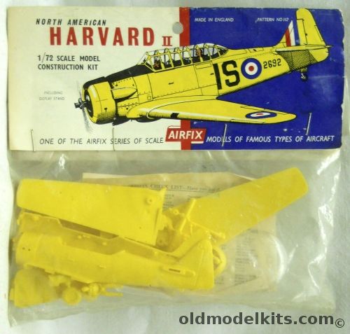 Airfix 1/72 North American Harvard II - Type Two Logo Bagged - (T-6 Texan), 112 plastic model kit