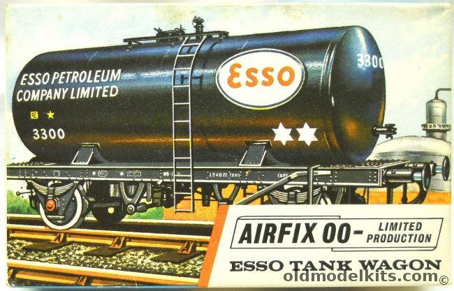 Airfix 1/87 Esso Tank Wagon - HO or OO, R1 plastic model kit