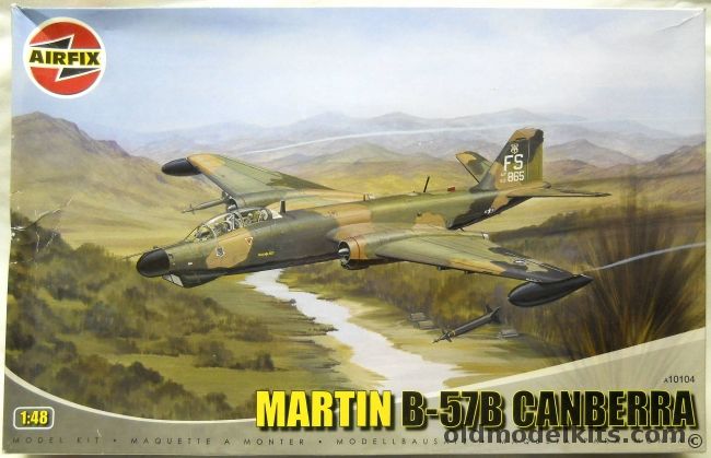 Airfix 1/48 Martin B-157B Canberra -  B-57G / RB-57E - USAF, A10104 plastic model kit