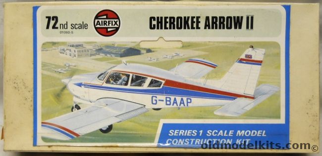 Airfix 1/72 TWO Piper Cherokee Arrow II plastic model kit