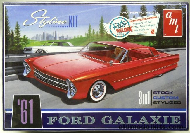 AMT 1/25 1961 Ford Galaxie - Two Door Hardtop - Styline Issue Stock / Custom / Stylized, AMT652-12 plastic model kit