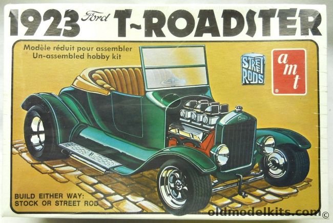 AMT 1/25 1932 Ford Phaeton - 3 in 1 - Stock Or Two Street Rod Versions, A125 plastic model kit