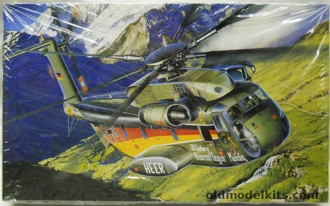 Fujimi 1/72 CH-53G - 30 Year Anniversary - Luftwaffe, S-4 plastic model kit