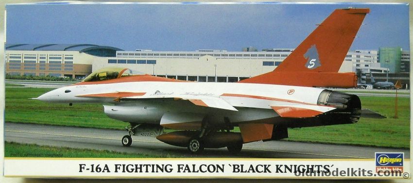 Hasegawa 1/72 F-16A Fighting Falcon Royal Signapore Air Force Black Knights, 00188 plastic model kit