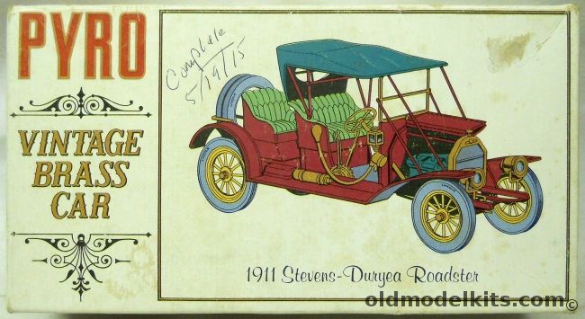 Pyro 1/32 1911 Stevens-Duryea Roadster, C461-125 plastic model kit