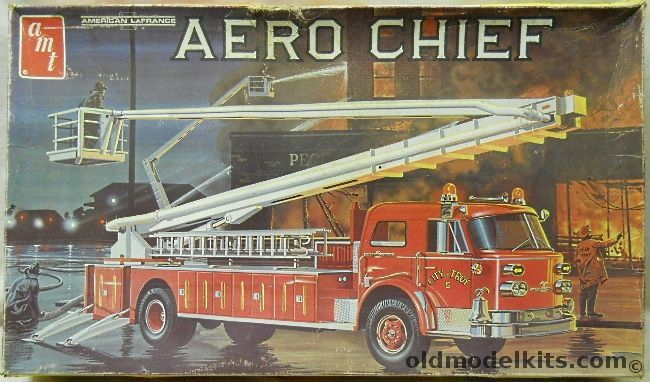 AMT 1/25 American Lafrance Aero Chief 1000 Fire Truck / Ladder Truck, T514 plastic model kit