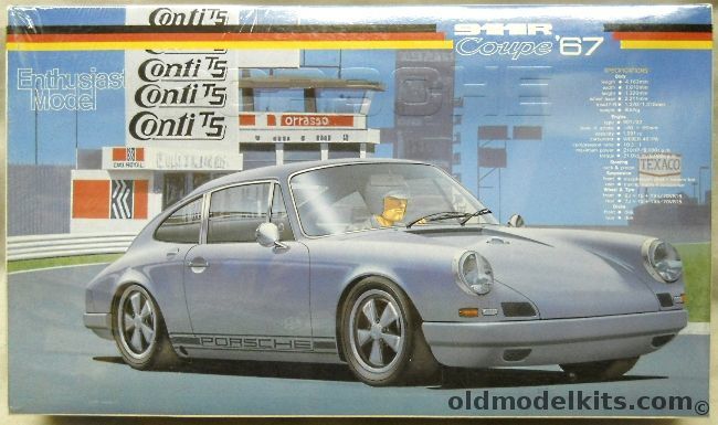 Fujimi 1/24 1967 Porsche 911R Coupe, EM9 plastic model kit