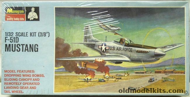 Monogram 1/32 F-51D (P-51D) Mustang with Retracing Gear and Dropping Bombs - Blue Box Issue, PA77-200 plastic model kit