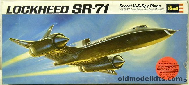 Revell 1/72 Lockheed SR-71 Spy Plane Blackbird - With Commemorative Flight Sticker, H212 plastic model kit