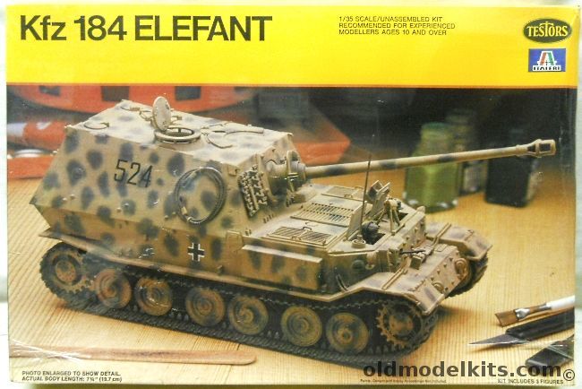 Testors 1/35 Kfz 184 Elefant, 811 plastic model kit