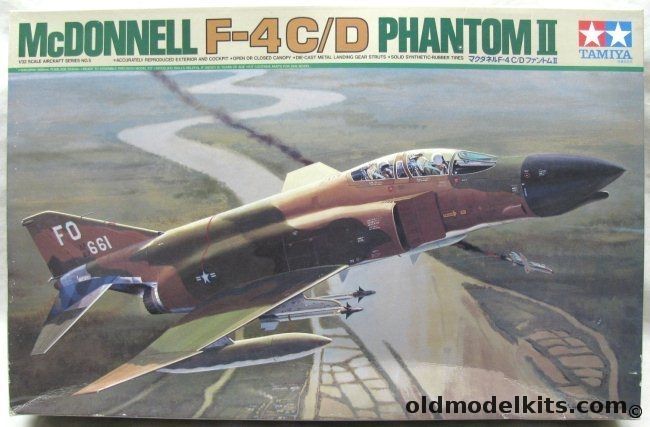 Tamiya 1/32 McDonnell F-4C/D Phantom II, 60305-8800 plastic model kit