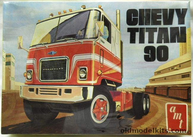 AMT 1/25 Chevy Titan 90 - Semi Tractor Truck, T509 plastic model kit