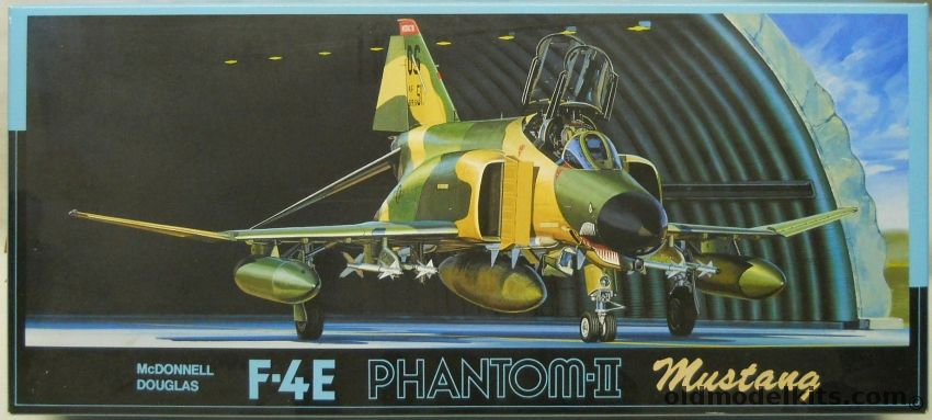 Fujimi 1/72 McDonnell F-4E Phantom II Mustang - 51TFW Mustaing 01 / 388thTFW 34TFS / AF 68-432 / AF 72-124, G-5 plastic model kit