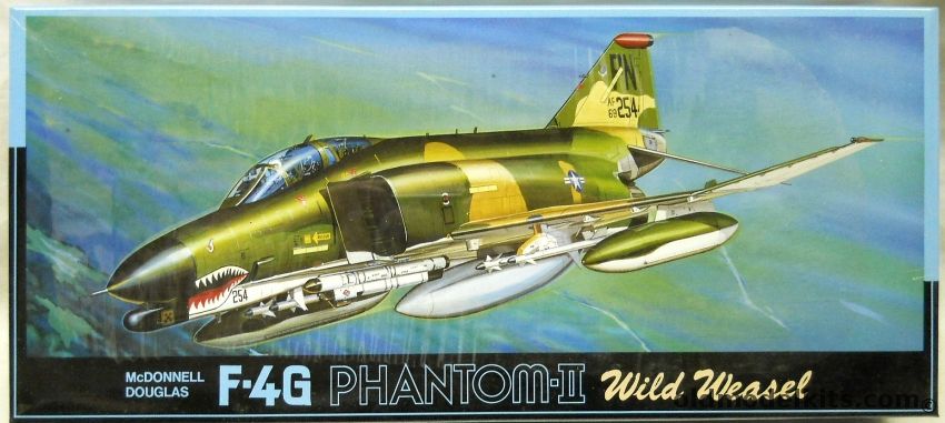 Fujimi 1/72 McDonnell F-4G Phantom II Wild Weasel, G-6 plastic model kit