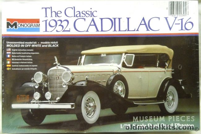 Monogram 1/24 1932 Cadillac V-16 Dual Cowl Phaeton Fleetwood Body, 2305 plastic model kit