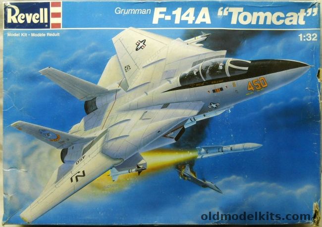 Revell 1/32 Grumman F-14A Tomcat - VF-124 'Fightertown USA', 4770 plastic model kit