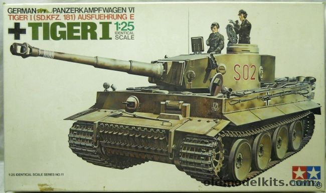 Tamiya 1/25 German Tiger I Sd.Kfz. 181 Ausf E with Full Interior and Individual Tread Links, DTW111 plastic model kit