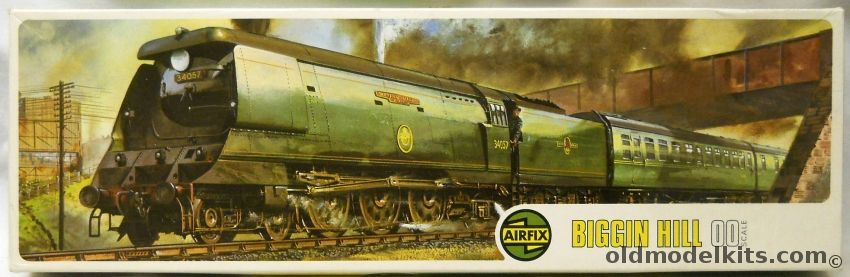 Airfix 1/87 Biggin Hill Steam Locomotive And Tender - British Rail Southern Region Battle of Britain Class Locomotive - HO And OO Scale, 05651-7 plastic model kit
