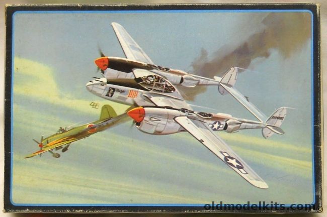 AMT-Frog 1/72 Lockheed P-38 Lightning - P-38J/ P-38L, A-606-80 plastic model kit