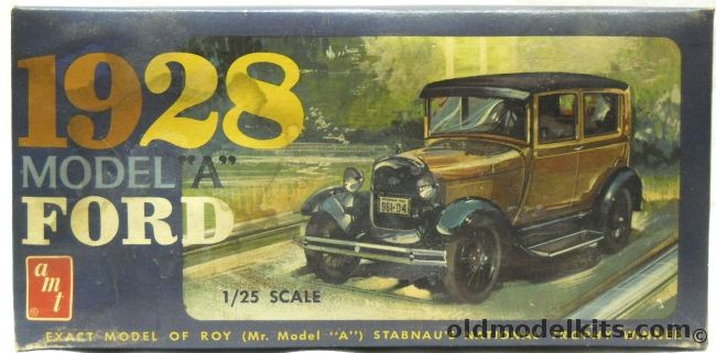 AMT 1/25 1928 Ford Model A Tudor, 2128-150 plastic model kit