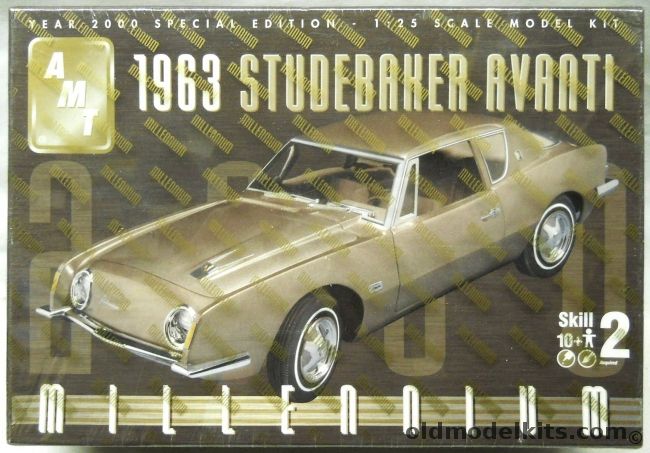 AMT 1/25 1963 Studebaker Avanti - Stock Or Custom, 30268 plastic model kit