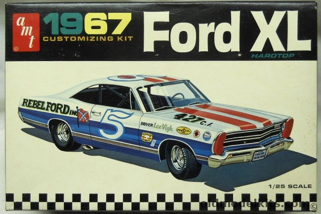 AMT 1/25 1967 Ford XL Hardtop 3 In 1 Kit - Stock / Custom / Racing, 6127-200 plastic model kit