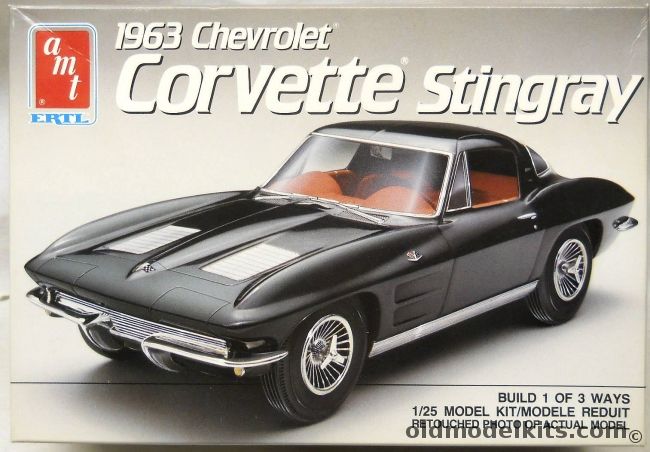 AMT 1/25 Chevrolet 1963 Corvette Stingray Split Window Coupe - 3 in 1, 6520 plastic model kit