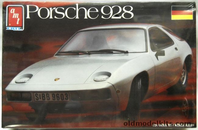 AMT 1/24 Porsche 928, 8685 plastic model kit