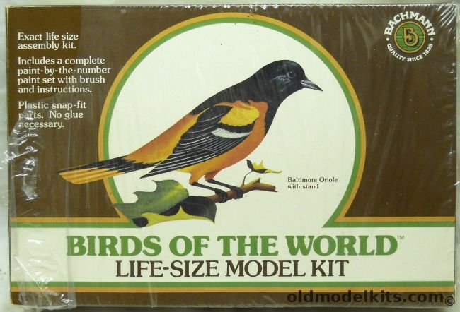 Bachmann 1/1 Birds of the World Baltimore Oriole - With Stand, 8702 plastic model kit