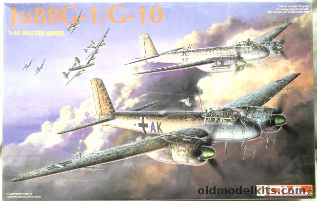 DML 1/48 Junkers Ju-88 G-1/G-10 - Master Series - Luftwaffe G-1 2/NJG2 1944 / G-1 1945 Germany / G-10 1945 Germany - (Ju88G1g10), 5521 plastic model kit