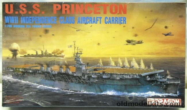 Dragon 1/700 USS Princeton Aircraft Carrier - CVL23 Independence Class, 7014 plastic model kit