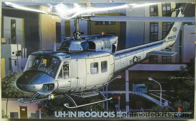 Fujimi 1/72 Bell UH-1N Iroquois Orient Express - With Markings For Three Different 475th Air Base Wing (PACAF) Helicopterse, 1055 plastic model kit