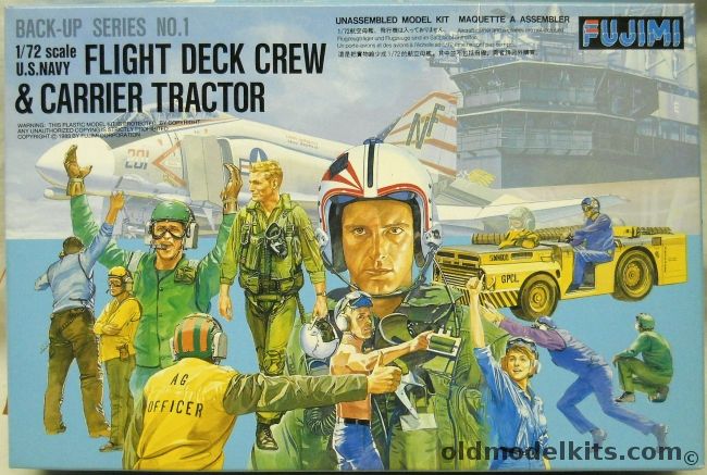 Fujimi 1/72 TWO US Navy Flight Deck Crew and Carrier Tractor - Back Up Series No. 1, 35001 plastic model kit