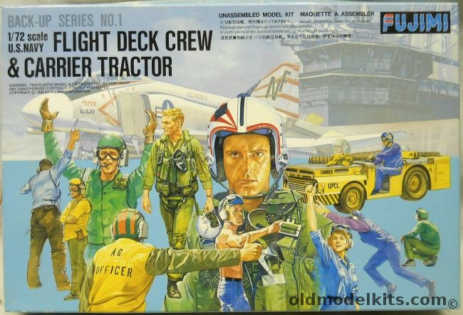 Fujimi 1/72 US Navy Flight Deck Crew and Carrier Tractor - Back Up Series No. 1, 35001 plastic model kit