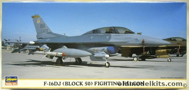 Hasegawa 1/72 F-16DJ Block 50 Fighting Falcon -  USAF 57th Fighter Weapons Wing / 35th Fighter Wing, 00125 plastic model kit