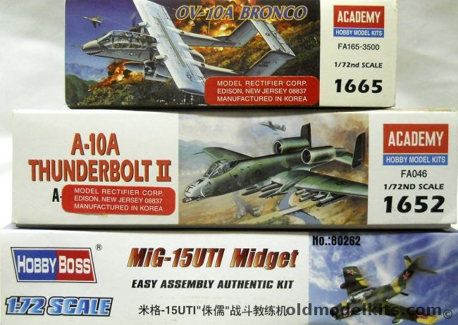 Hobby Boss 1/72 Mig-15UTI Midget / Academy A-10 Thunderbolt II / Academy OV-10A Bronco, 80262 plastic model kit