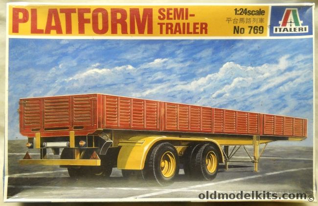 Italeri 1/24 Platform Semi-Trailer, 769 plastic model kit