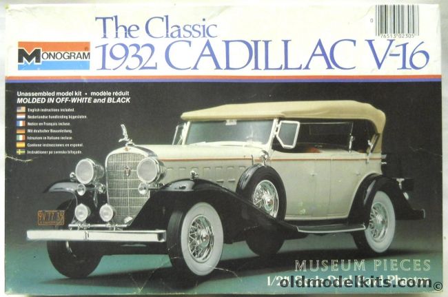 Monogram 1/24 1932 Cadillac V-16 Dual Cowl Phaeton Fleetwood Body, 2305 plastic model kit
