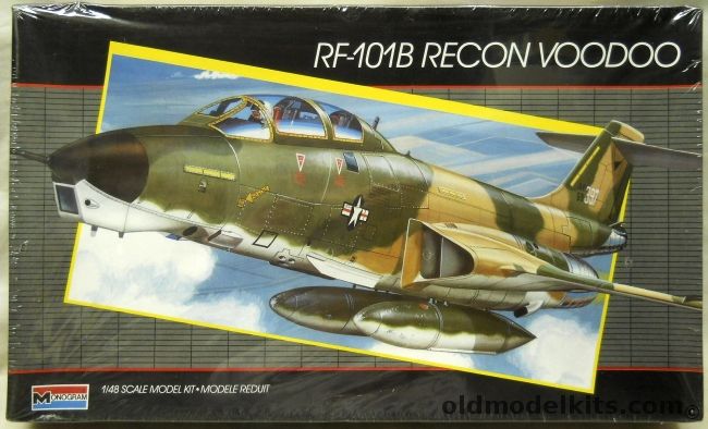 Monogram 1/48 RF-101B Voodoo, 5818 plastic model kit