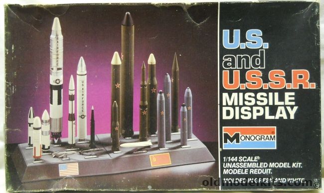 Monogram 1/144 US and USSR Missile Display  ACLM / Pershing / Minuteman / Trident / Poseidon / Polaris / Peacekeeper / Titan / AS-6 / SS-20 / SS-N-6 / SS-N-8 / SS-N-17 / SS-N-18 / SS-4 / SS-13 / SS-17 /SS-18 / SS-19, 6019 plastic model kit