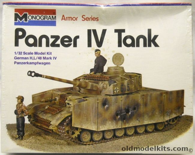 Monogram 1/32 Panzer IV Tank - With Diorama Instructions - Panzerkampfwagen IV H/L, 8218-0300 plastic model kit