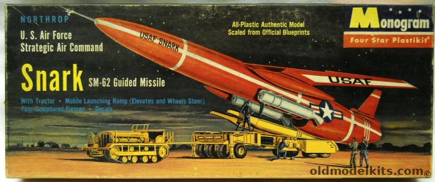 Monogram 1/80 SM-62 Snark Guided Missile With Tractor and Launch Ramp - US Air Force / SAC, PD27-98 plastic model kit