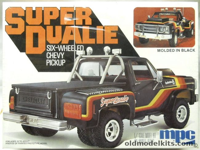 MPC 1/25 Super Dualie Chevy Pickup - Chevrolet Scottsdale 10 Truck, 1-0424 plastic model kit