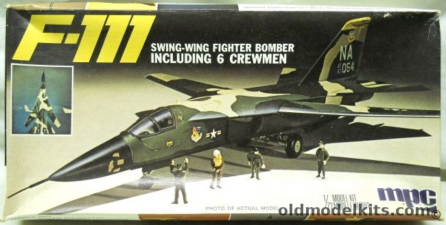 MPC 1/72 F-111 - With Four Ground Crew Team - (ex Airfix), 2-0252 plastic model kit