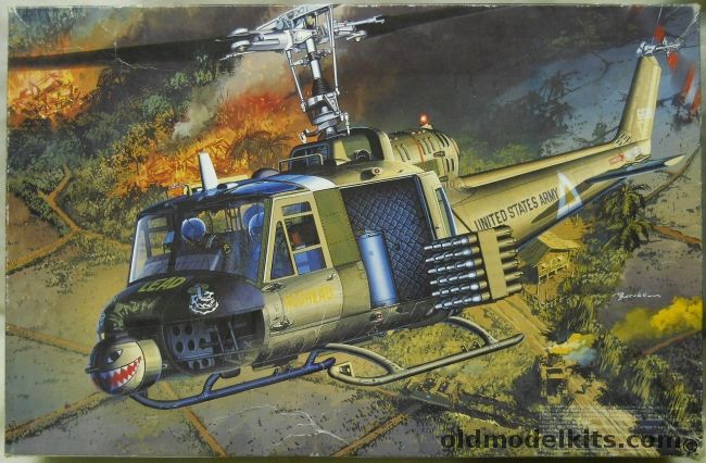 MRC 1/35 UH-1C Heavy Hog Huey - COBRAS Platoon 114th Assault HC Vihn Long 1967, BA107 plastic model kit