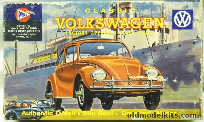 Pyro 1/25 Volkswagen 1200 Beetle - Sunroof Sedan With Luggage / Engine Stand / Mechanics, 329-98 plastic model kit