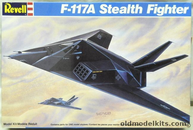 Revell 1/72 TWO Lockheed F-117A Stealth Fighter, 4382 plastic model kit